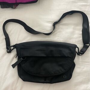 Lululemon crossbody festival bag purse